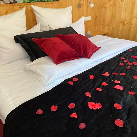 Hotel Wilder Mann Feuchtwangen Dış mekan fotoğraf